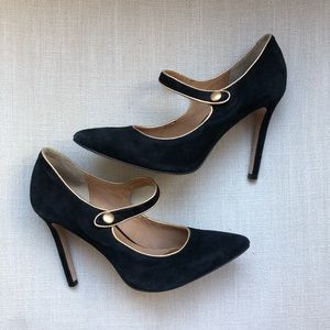 Pour La Victoire Black Suede Pumps
